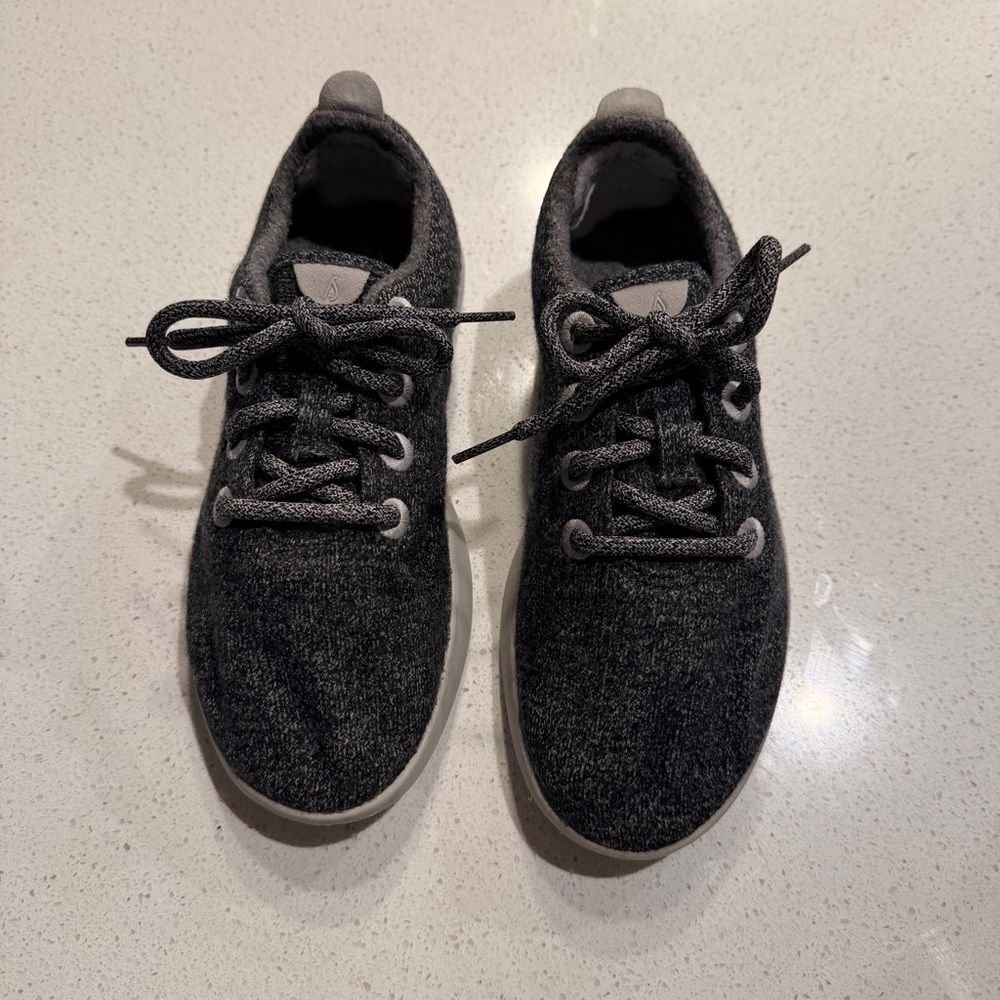 Allbirds Wool Runner Women's 7 Charcoal Gray Merino Wool Sneakers Walking Shoes